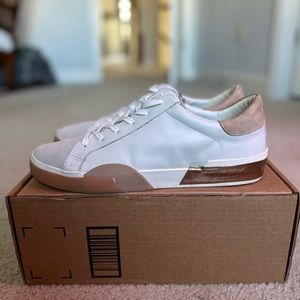 Dolce Vita Zina Sneakers